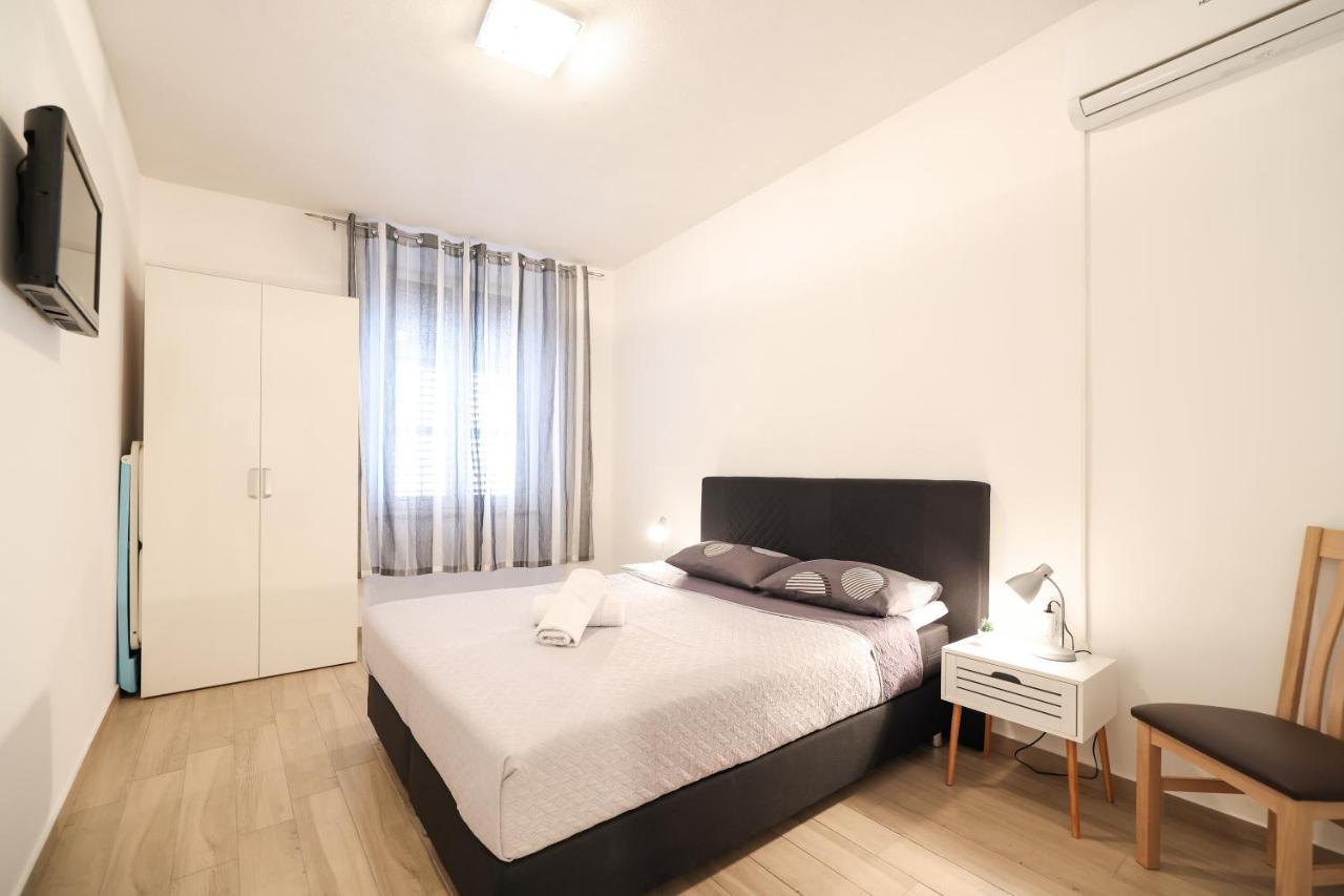 Old Town Donatello Apartment Zara Esterno foto